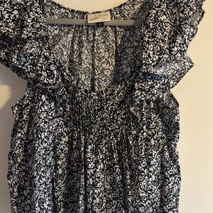 Universal Thread - Black & White Floral Ruffled Women's Top